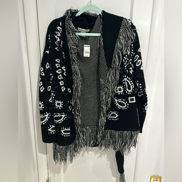 Cotton Emporium Sweaters - Black sweater